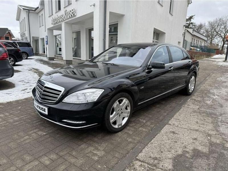 Gebraucht Mercedes 600 517 PS (380 kW) 2011 Obsidianschwarz  metallic (metallic) Limousine