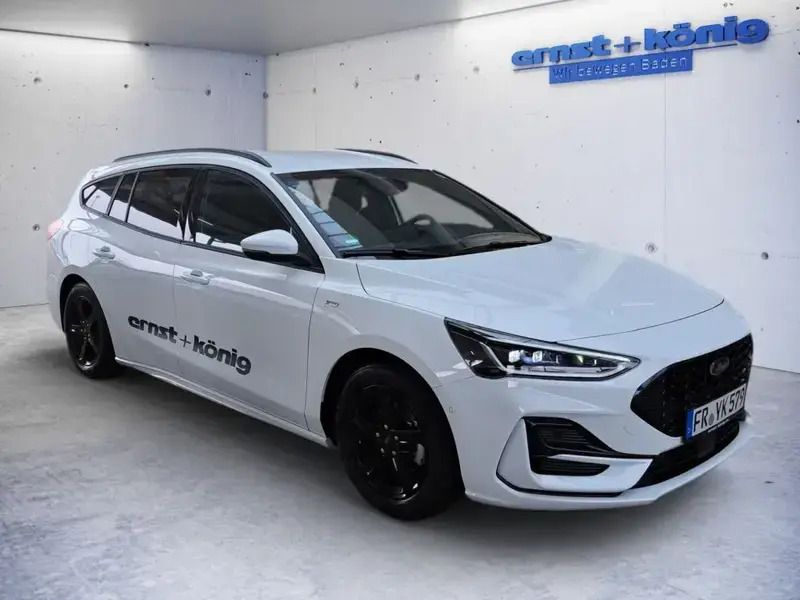 Gebraucht Ford Focus ST-Line X 155 PS (114 kW) 2023 Weiß Limousine
