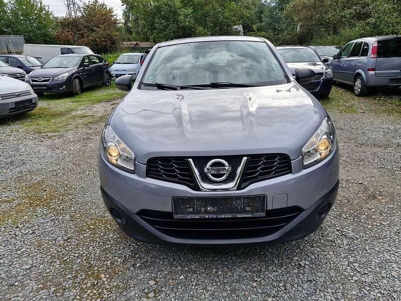 Grau Gebraucht 2012 Nissan Qashqai Acenta SUV | 5.990 € (Guter Preis) - Bild 1/4