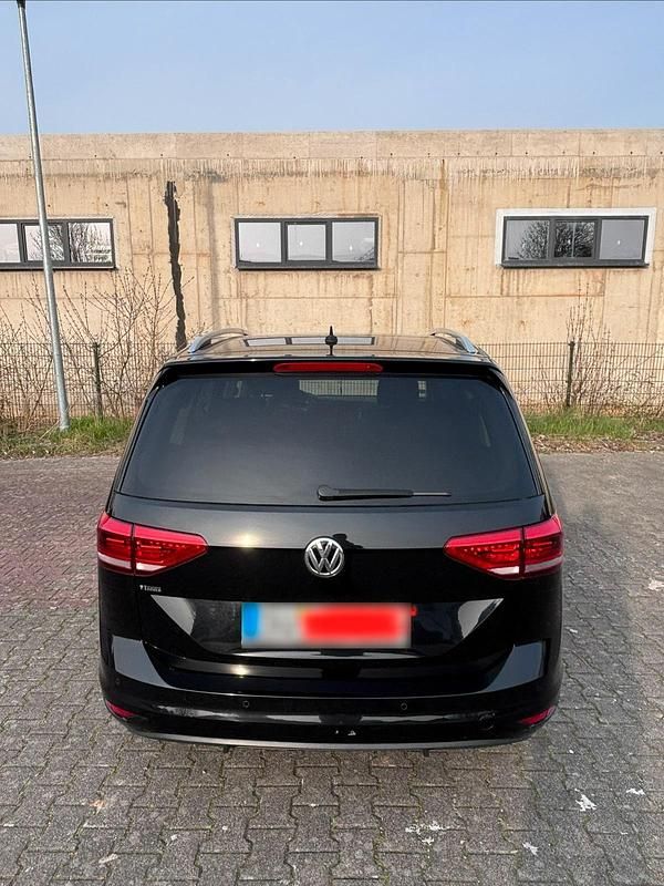 Gebraucht VW Touran 110 PS (80 kW) 2016 Schwarz Van / Kleinbus
