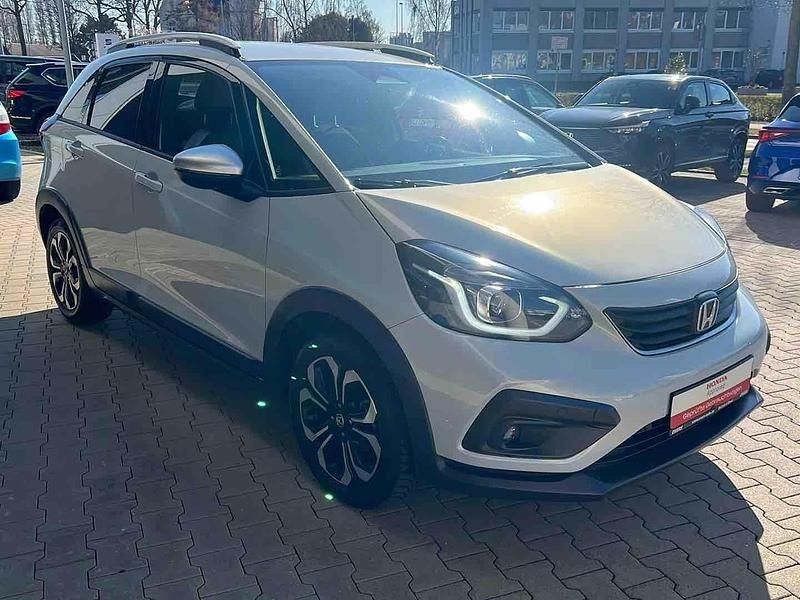 Gebraucht Honda Jazz Executive 109 PS (80 kW) 2022 Premium sunlight white Kleinwagen