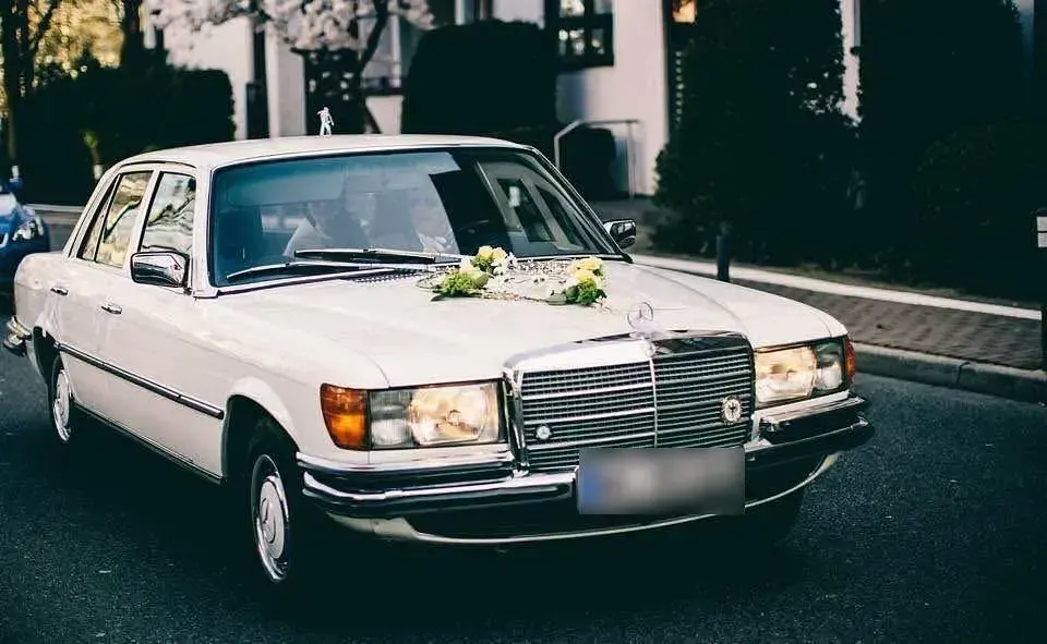 Gebraucht Mercedes S280 156 PS (114 kW) 1977 Weiß Limousine