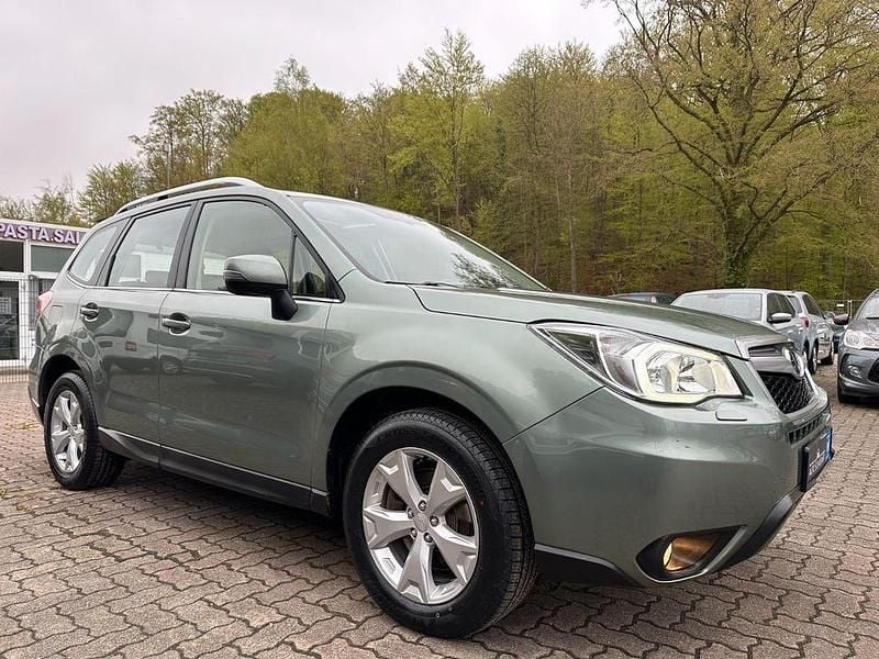 Gebraucht Subaru Forester Exclusive+ 147 PS (108 kW) 2015 Grün SUV