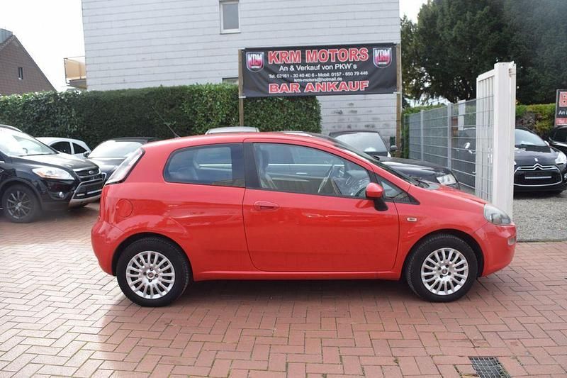 Gebraucht Fiat Punto 77 PS (56 kW) 2012 Rot Kleinwagen