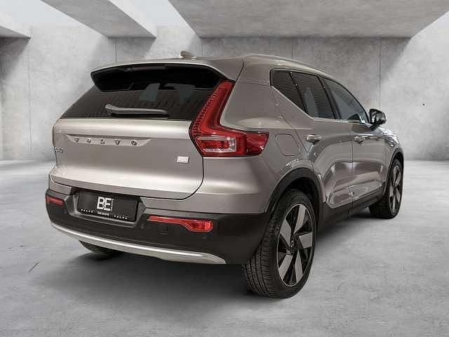 Używany Volvo XC40 Plus 261 KM (191 kW) 2022 Beżowy SUV