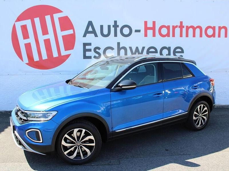 Ravennablau Gebraucht 2022 VW T-Roc IQ Drive SUV | 27.840 € (Fairer Preis) - Bild 1/4
