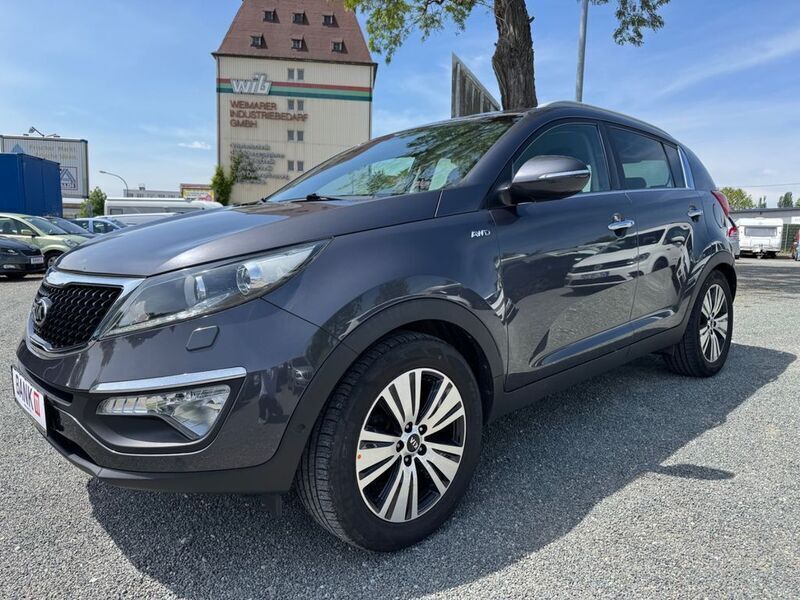 Grau Gebraucht 2015 Kia Sportage Spirit SUV | 11.650 € (Guter Preis) - Bild 1/4