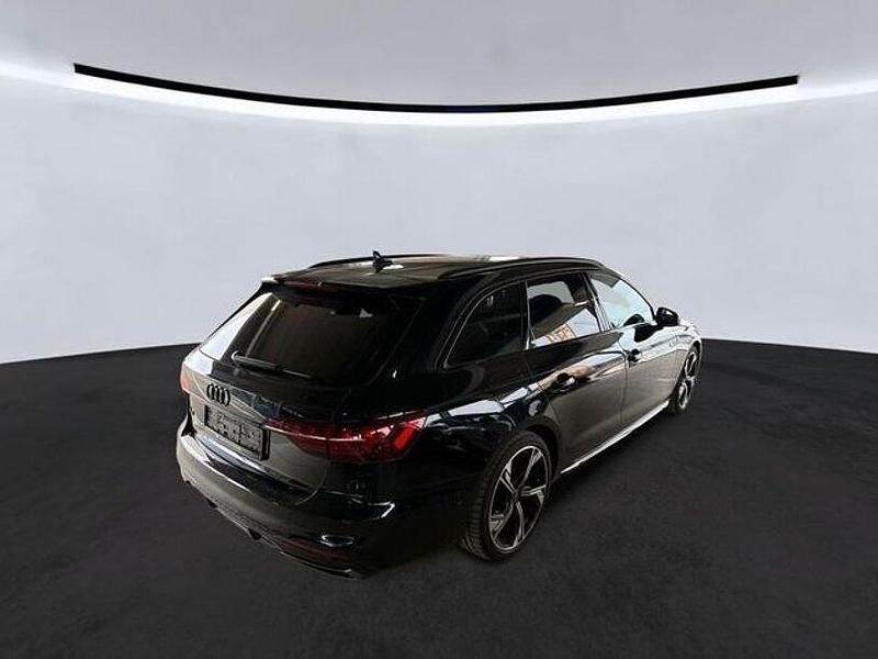 Gebraucht Audi A4 S-Line 204 PS (150 kW) 2023 Mythosschwarz metallic Kombi