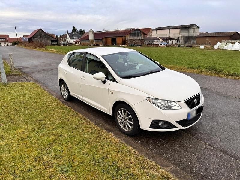 Gebraucht Seat Ibiza Style 86 PS (63 kW) 2012 Weiß Kleinwagen