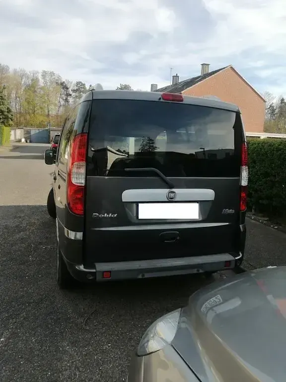 Gebraucht Fiat Doblò 84 PS (61 kW) 2008 Schwarz Van / Kleinbus