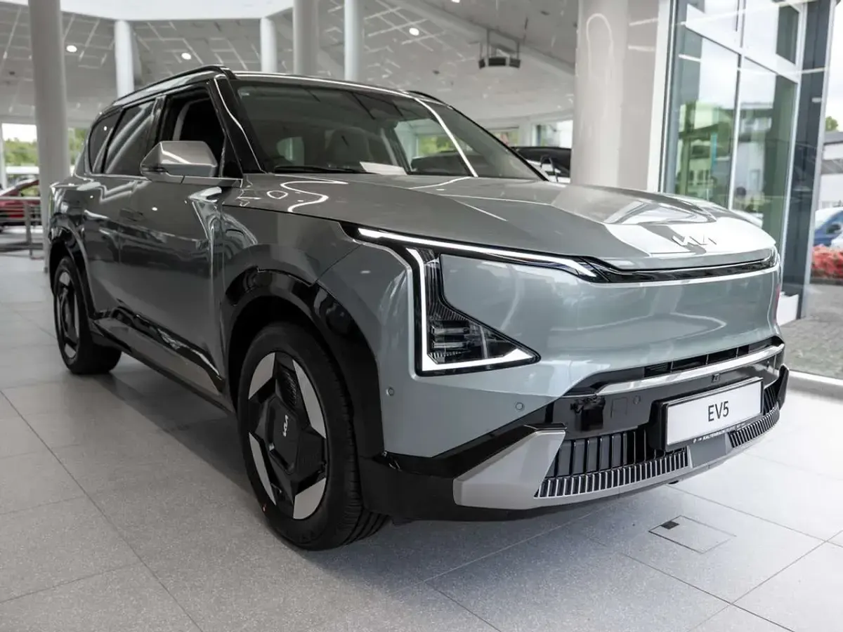 Second-hand Kia EV5 Earth 160 kW (218 CP) 2026 Verde SUV