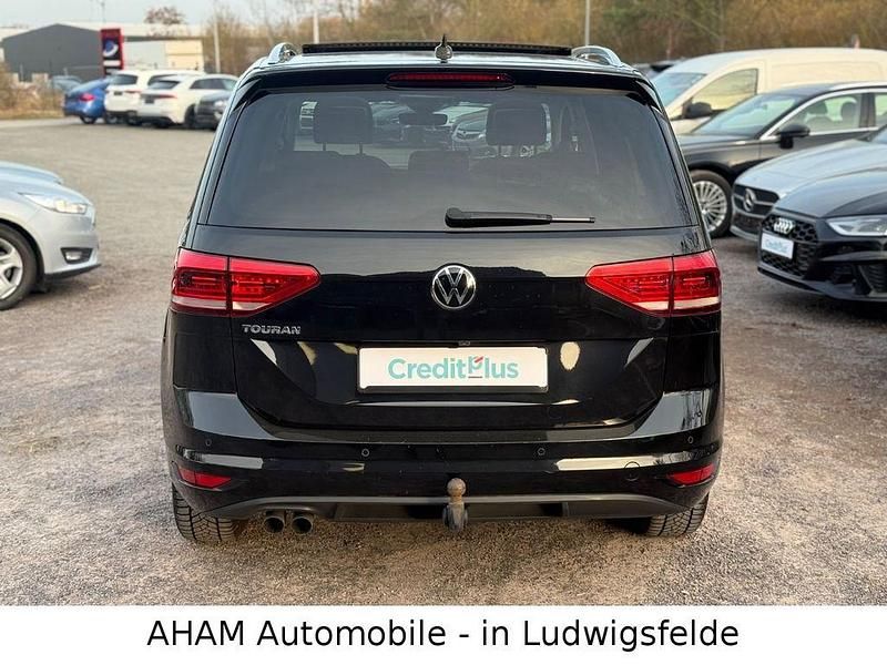 Gebraucht VW Touran Highline 150 PS (110 kW) 2021 Schwarz Van / Kleinbus