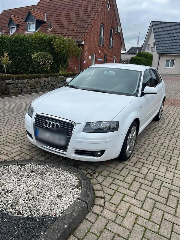 Weiß Gebraucht 2007 Audi A3 Kombi | 3.500 € (Fairer Preis) - Bild 1/4