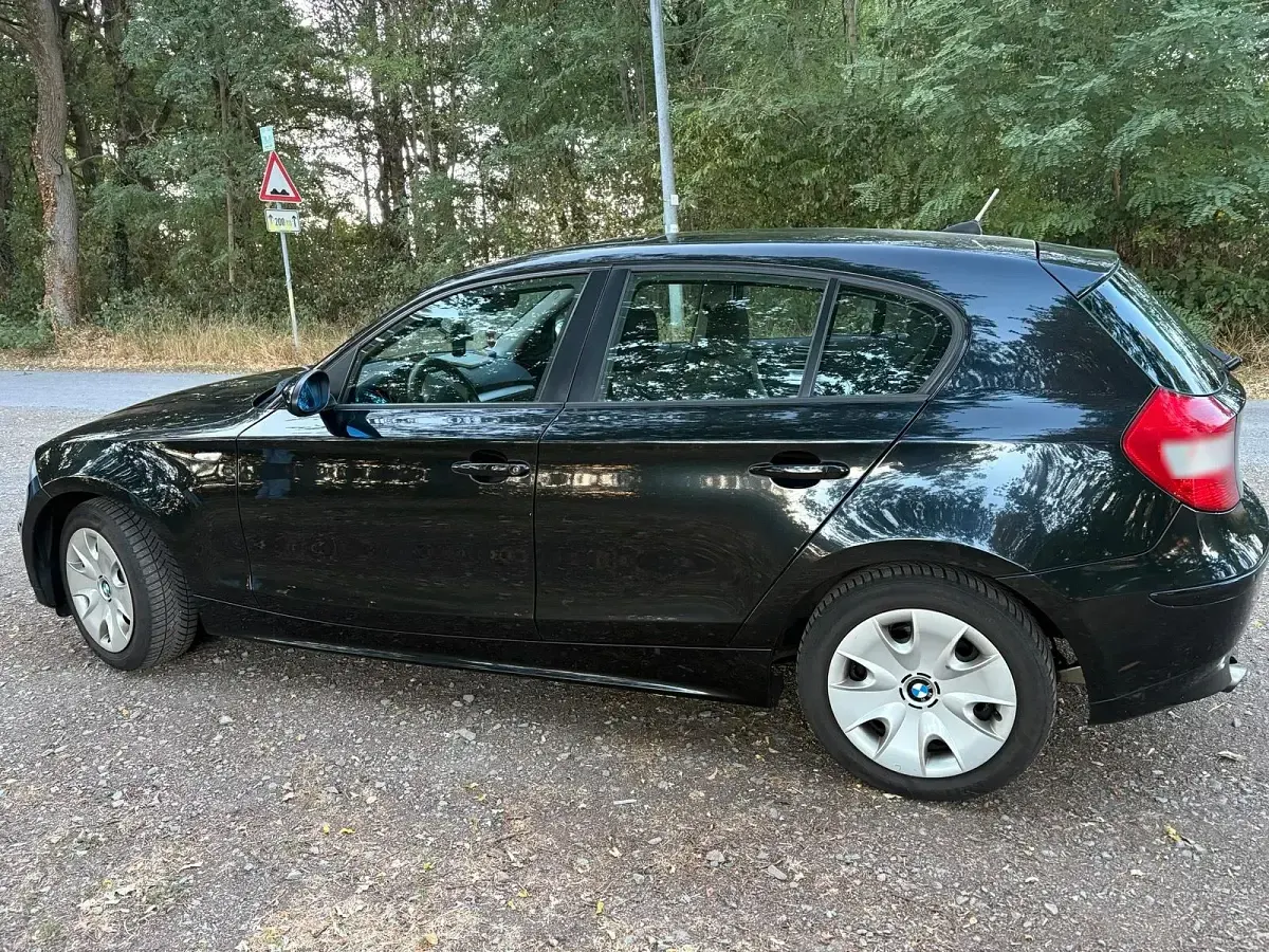 Gebraucht BMW 118 143 PS (105 kW) 2006 Schwarz Kleinwagen