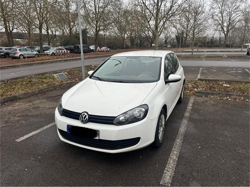 Weiß Gebraucht 2009 VW Golf VI Kleinwagen | 3.000 € (Fairer Preis) - Bild 1/4
