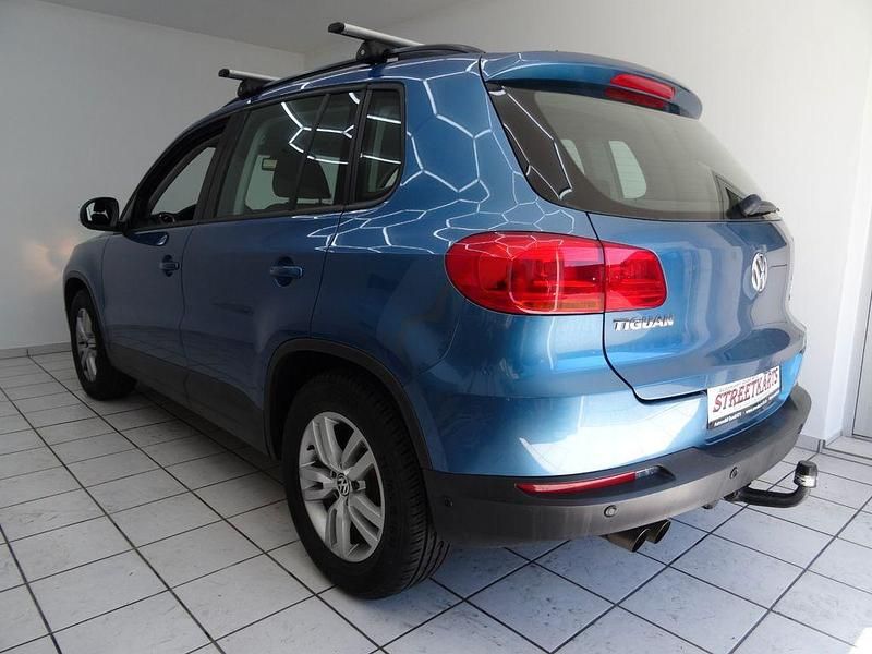 Gebraucht VW Tiguan Trendline 122 PS (89 kW) 2014 Blau SUV