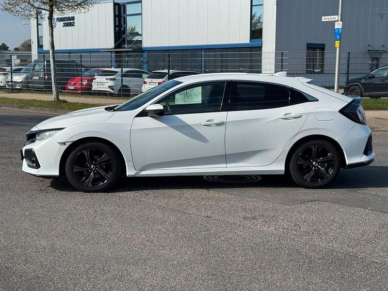 Gebraucht Honda Civic Elegance 129 PS (94 kW) 2018 Weiß Limousine