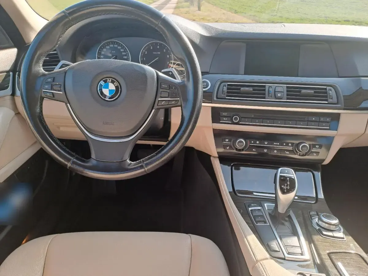 Gebraucht BMW 523 204 PS (150 kW) 2010 Grau Limousine