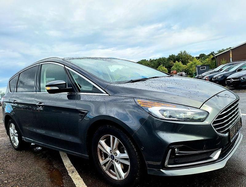 Grau Gebraucht 2021 Ford S-MAX ST-Line Van / Kleinbus | 15.990 € (Superpreis) - Bild 1/4