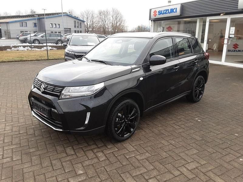 Neu Suzuki Vitara Club 129 PS (94 kW) 2026 Schwarz SUV