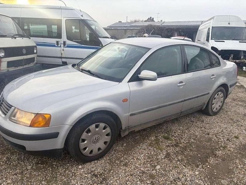 Gebraucht VW Passat 150 PS (110 kW) 1999 Grau Limousine
