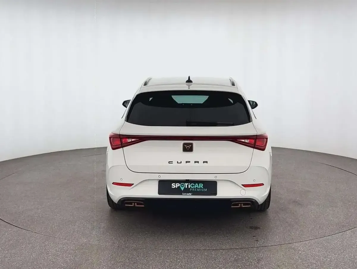Gebraucht Cupra Leon 204 PS (150 kW) 2022 "candy" weiss Kombi
