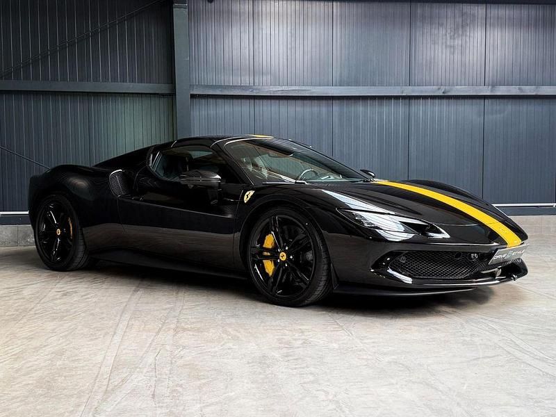 Gebraucht Ferrari 296 829 PS (609 kW) 2023 Schwarz Cabrio