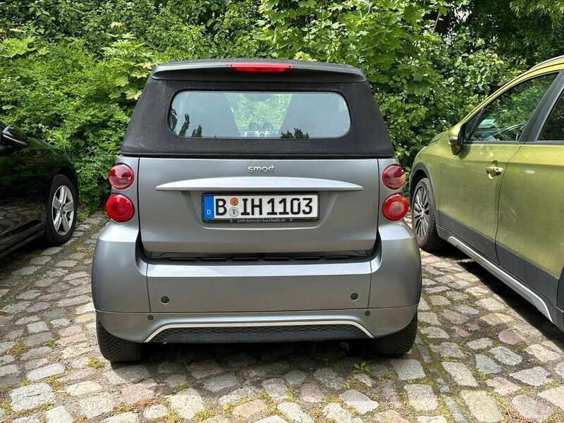 Grau Gebraucht 2013 Smart ForTwo Cabrio Pulse Cabrio | 3.900 € (Guter Preis) - Bild 1/4