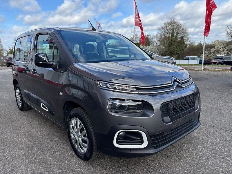 Gebraucht Citroën Berlingo Feel 131 PS (96 kW) 2022 Grau Van / Kleinbus