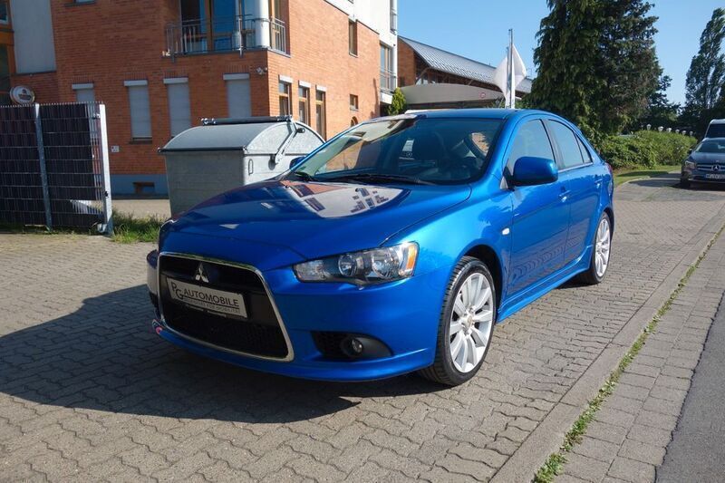 Blau Gebraucht 2009 Mitsubishi Lancer Sportback Intense Limousine | 5.550 € (Fairer Preis) - Bild 1/4