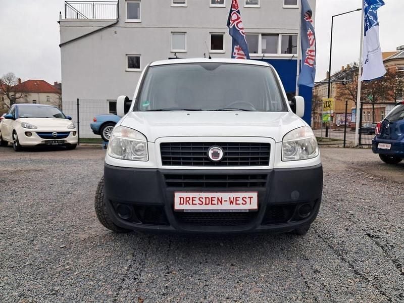 Gebraucht Fiat Doblò 101 PS (74 kW) 2009 Weiß Van / Kleinbus