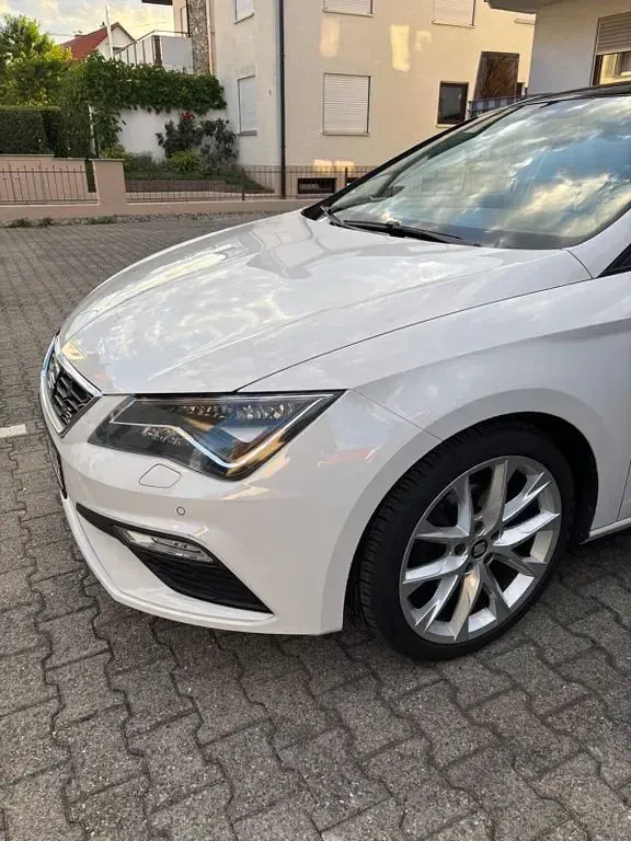 Gebraucht Seat Leon FR 150 PS (110 kW) 2018 Weiß Limousine