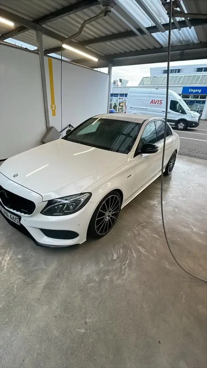 Gebraucht Mercedes C450 AMG AMG 367 PS (269 kW) 2015 Weiß Limousine