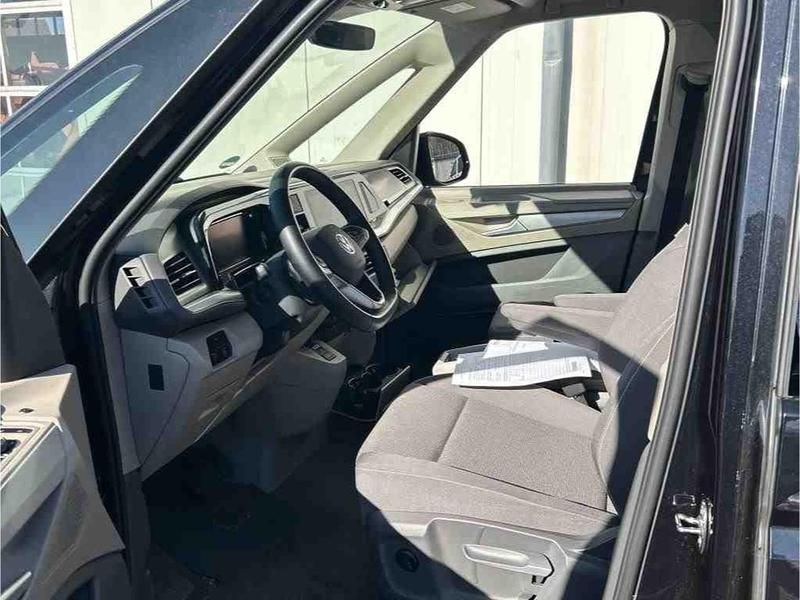 Gebraucht VW Multivan Life 150 PS (110 kW) 2024 Schwarz Van