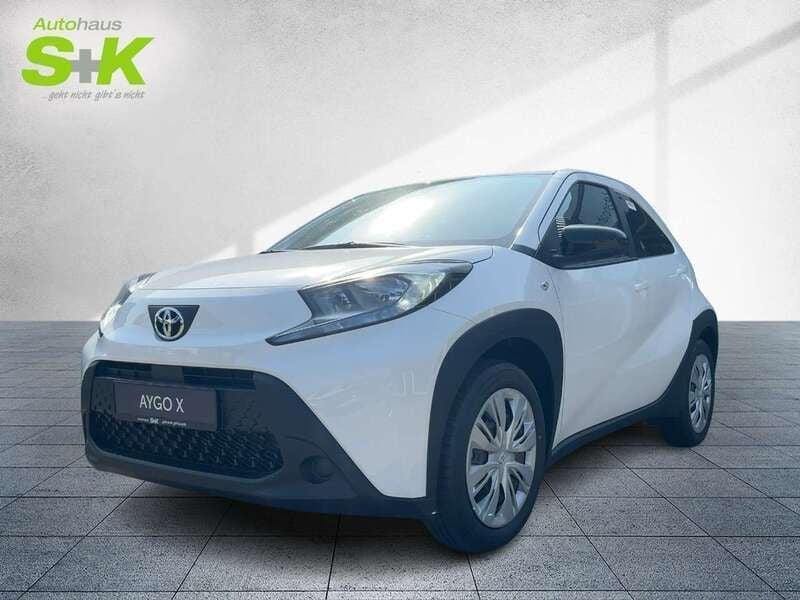 Schneeweiß Neu 2025 Toyota Aygo Business Edition Kleinwagen | 19.630 € - Bild 1/4