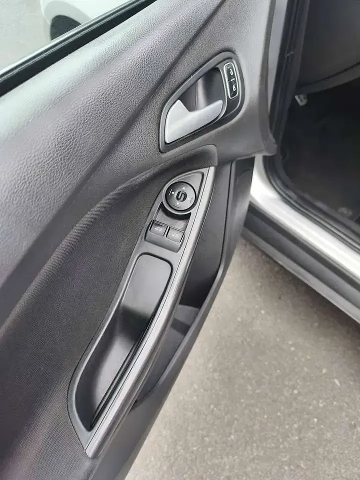 Gebraucht Ford Focus Business Edition 95 PS (69 kW) 2017 Silber Kombi