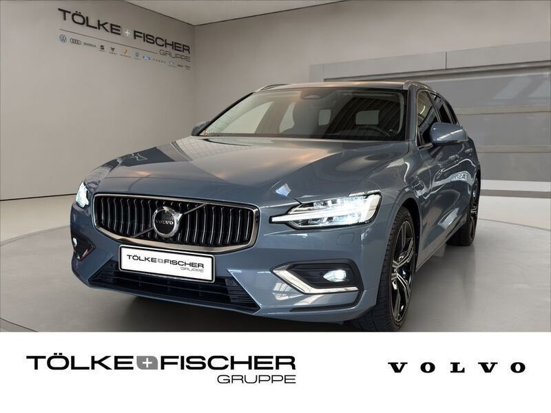 Grau Gebraucht 2023 Volvo V60 Plus Kombi | 36.899 € (Fairer Preis) - Bild 1/4
