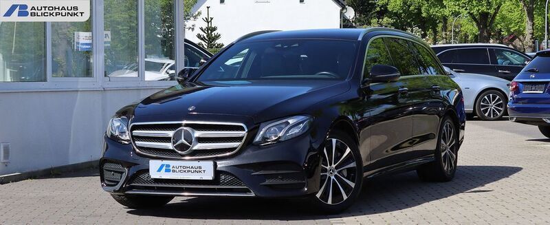 Schwarz Gebraucht 2019 Mercedes E300 AMG Limousine | 28.930 € (Superpreis) - Bild 1/4