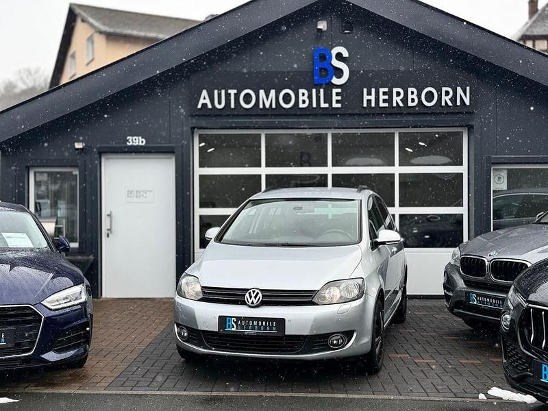 Silber Gebraucht 2013 VW Golf Life Limousine | 5.290 € (Superpreis) - Bild 1/4