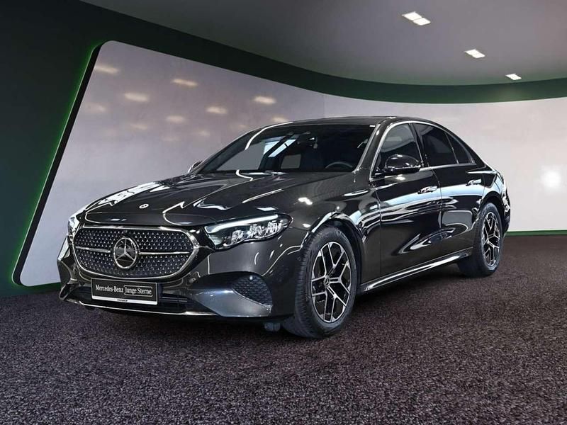 Gebraucht Mercedes E220 Advanced 197 PS (144 kW) 2024 Grau / graphitgrau Limousine