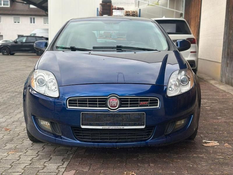 Gebraucht Fiat Bravo Dynamic 150 PS (110 kW) 2008 Blau Kleinwagen