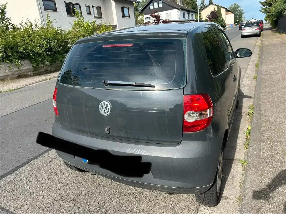 Gebraucht VW Fox 54 PS (39 kW) 2006 Schwarz Kleinwagen