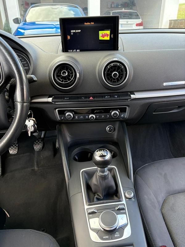 Gebraucht Audi A3 Comfort 110 PS (80 kW) 2017 Schwarz Limousine