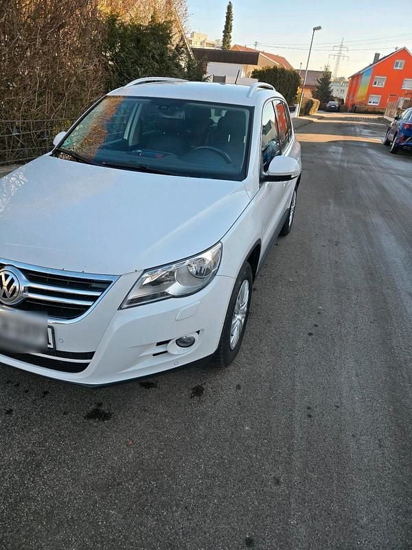Weiß Gebraucht 2011 VW Tiguan SUV | 8.200 € (Fairer Preis) - Bild 1/4