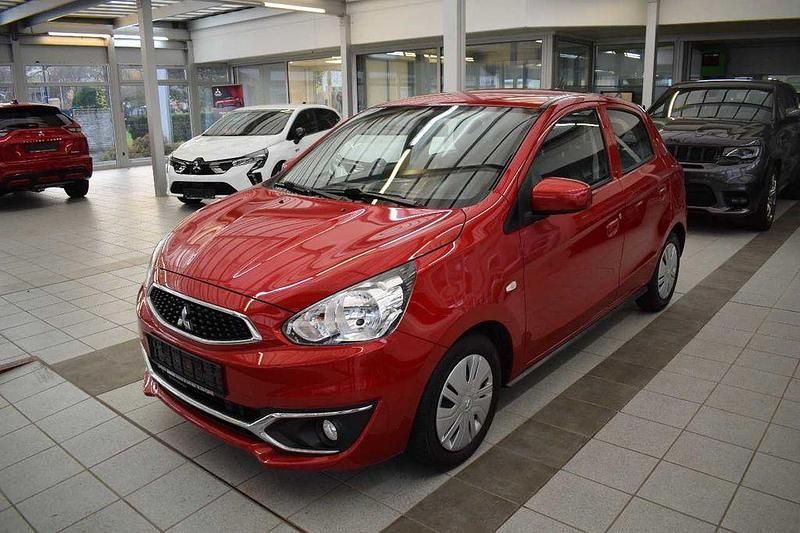 Rot Gebraucht 2018 Mitsubishi Space Star Edition Limousine | 7.940 € (Fairer Preis) - Bild 1/4