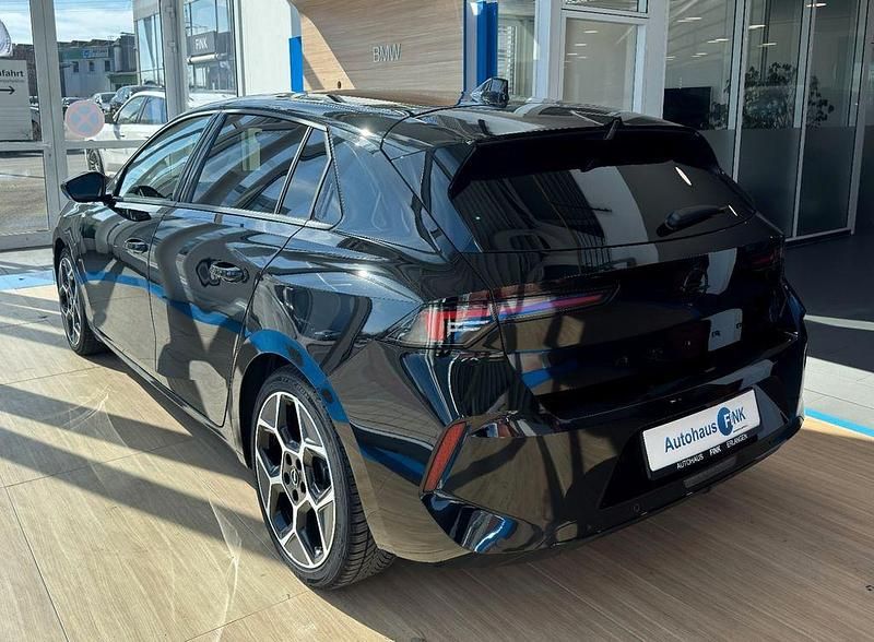 Gebraucht Opel Astra Ultimate 131 PS (96 kW) 2024 Schwarz Limousine