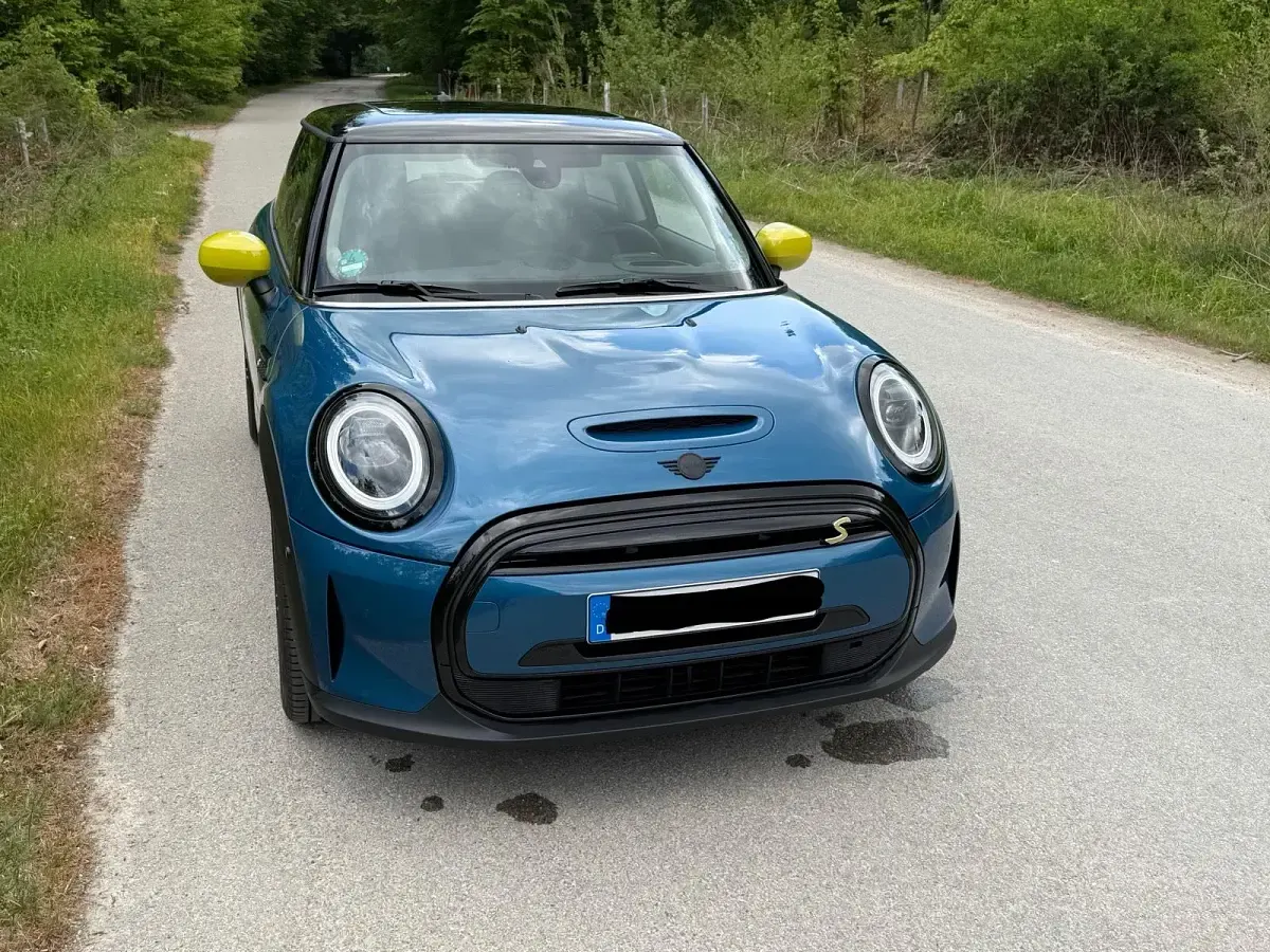 Gebraucht Mini Cooper SE 135 kW (184 PS) 2023 Blau Kleinwagen