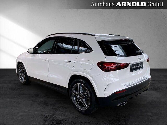 Gebraucht Mercedes GLA220 AMG line 190 PS (139 kW) 2024 Weiß (polarweiß) SUV