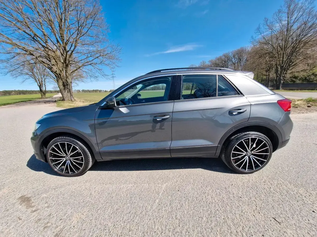 Gebraucht VW T-Roc 150 PS (110 kW) 2017 Grau SUV