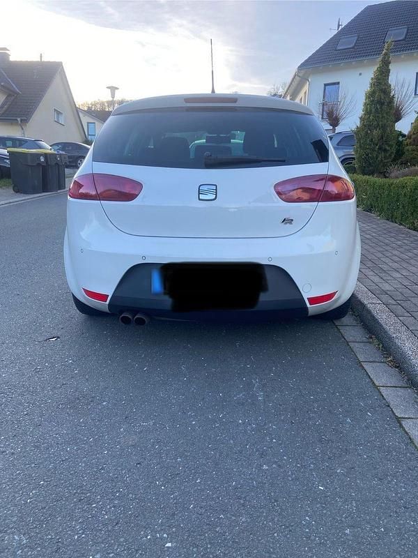 Usata Seat Leon 170 CV (125 kW) 2012 Bianco Berlina